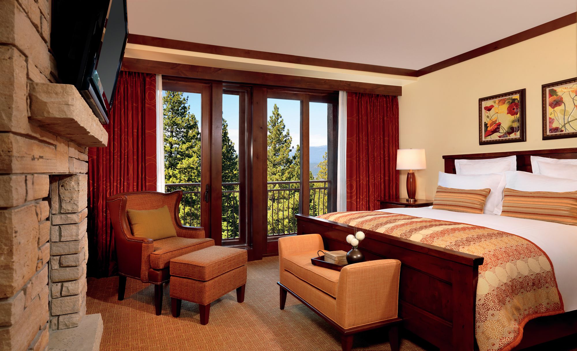 ritz-carlton-northstar-lake-tahoe-trh-bedroom-2-rclatah_00084